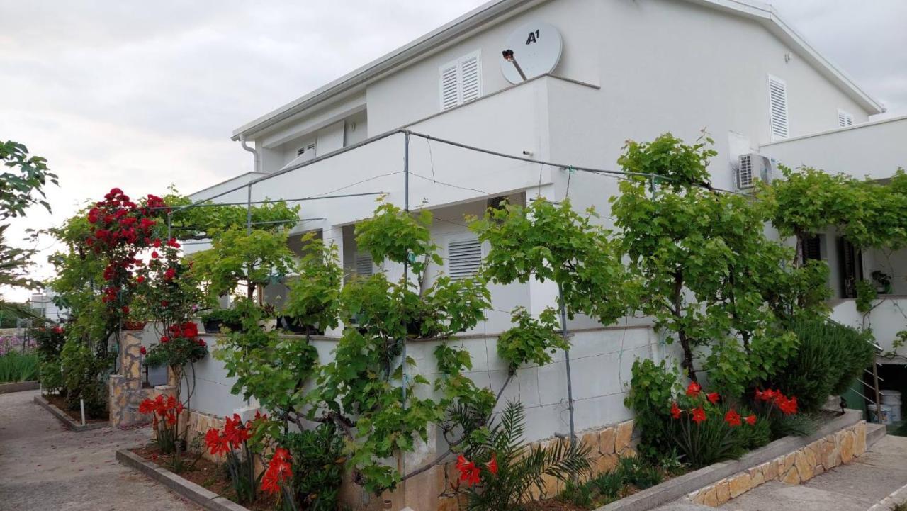 Oaza Apartment Razanac